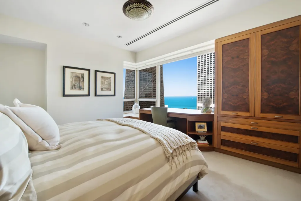 800 North Michigan Avenue Chicago IL 60611