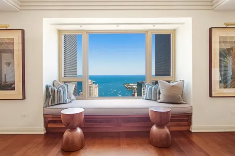 800 North Michigan Avenue Chicago IL 60611