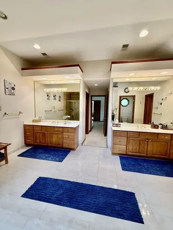 156 Elizabeth Court Wood Dale IL 60191