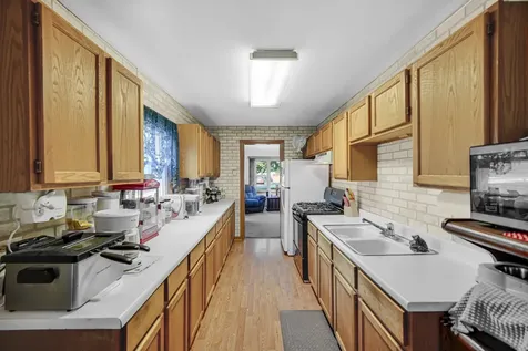 16914 Sayre Avenue Tinley Park IL 60477