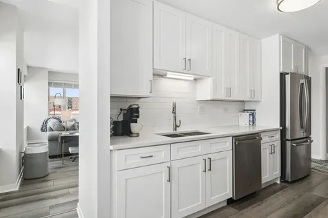 77 South Evergreen Avenue Arlington Heights IL 60005