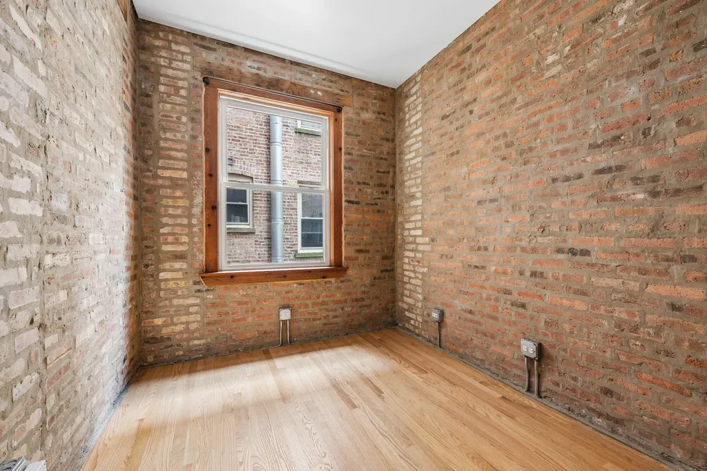 1637 West Pratt Boulevard Chicago IL 60626
