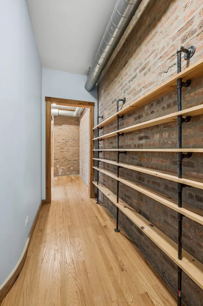 1637 West Pratt Boulevard Chicago IL 60626