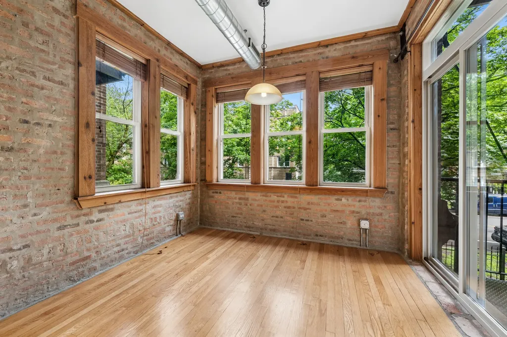 1637 West Pratt Boulevard Chicago IL 60626