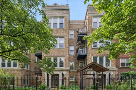1637 West Pratt Boulevard Chicago IL 60626