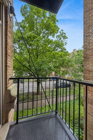 1637 West Pratt Boulevard Chicago IL 60626