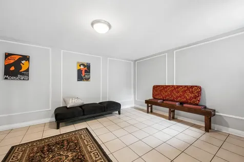 1637 West Pratt Boulevard Chicago IL 60626