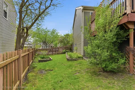 2109 Hitching Post Lane Schaumburg IL 60194