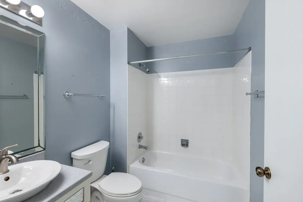 30W022 Juniper Court Warrenville IL 60555
