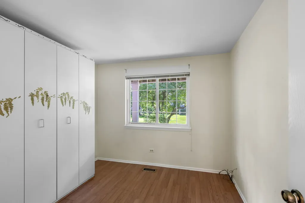30W022 Juniper Court Warrenville IL 60555