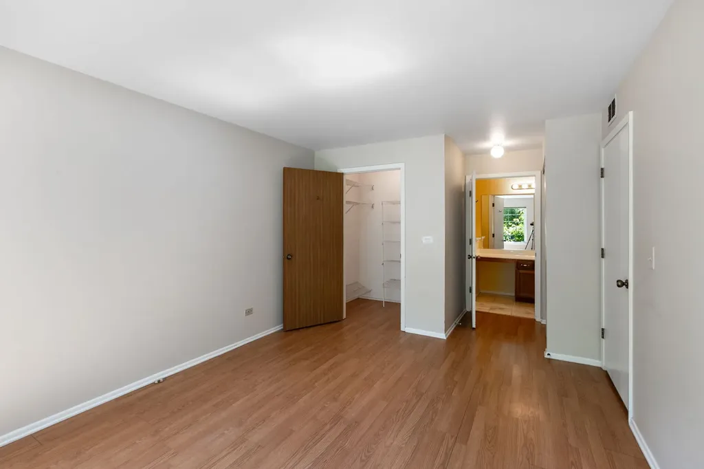 30W022 Juniper Court Warrenville IL 60555