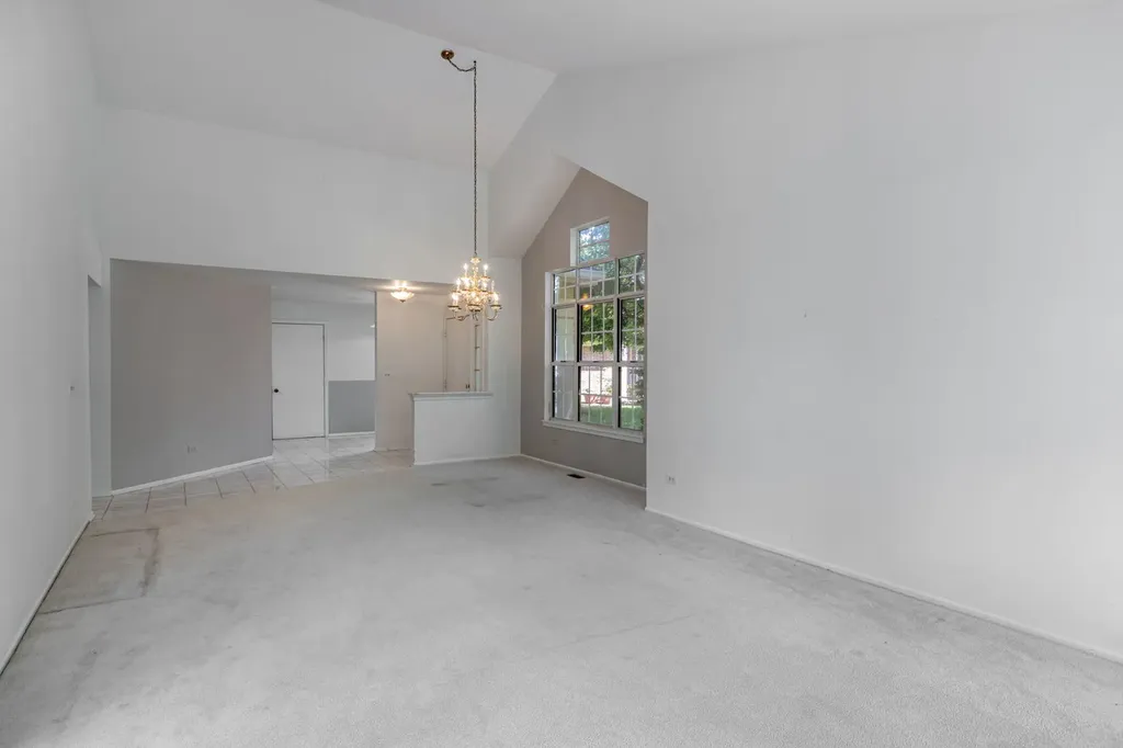 30W022 Juniper Court Warrenville IL 60555