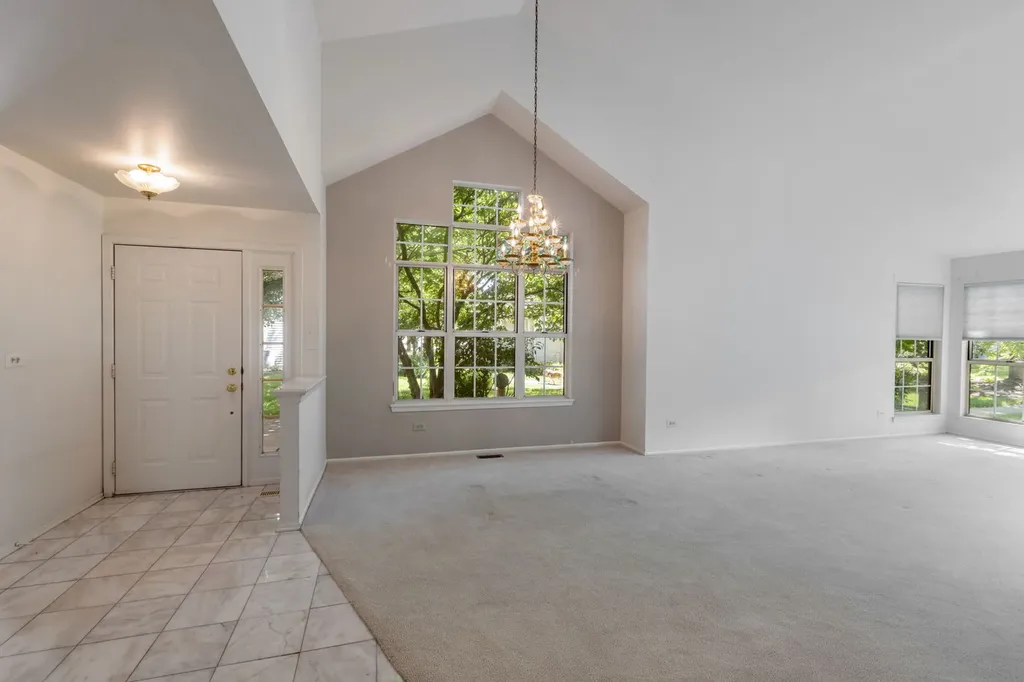 30W022 Juniper Court Warrenville IL 60555
