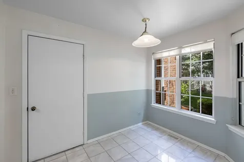 30W022 Juniper Court Warrenville IL 60555