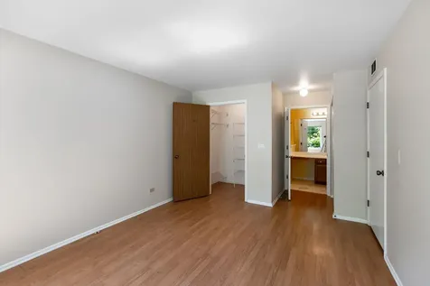 30W022 Juniper Court Warrenville IL 60555