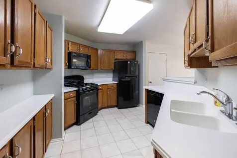 30W022 Juniper Court Warrenville IL 60555