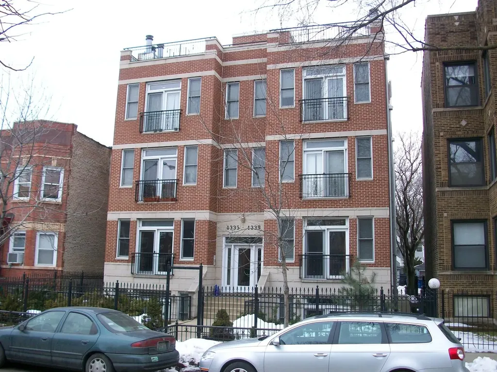 4335 North Ashland Avenue Chicago IL 60657