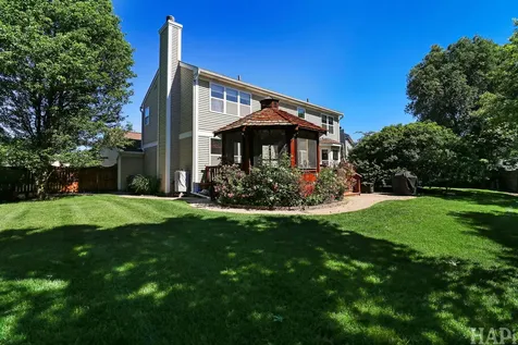 2001 Sparrow Circle Round Lake IL 60073