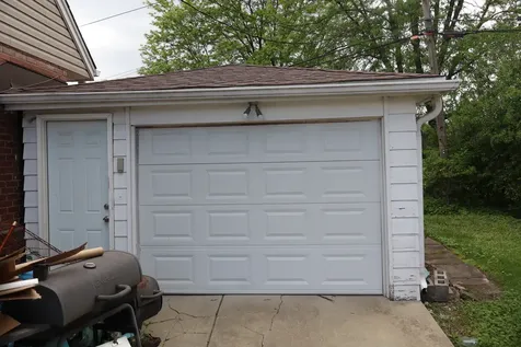 18610 Golfview Avenue Homewood IL 60430
