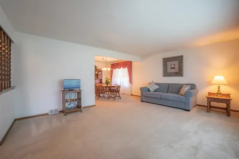 8543 163RD Street Tinley Park IL 60487