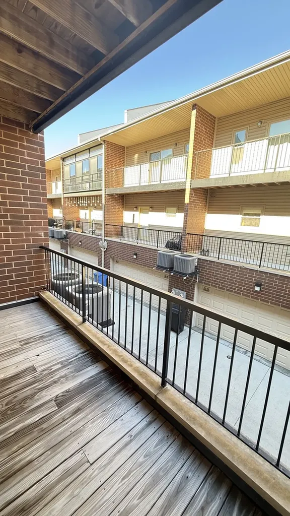 3232 South Shields Avenue Chicago IL 60616