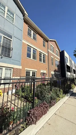 3232 South Shields Avenue Chicago IL 60616
