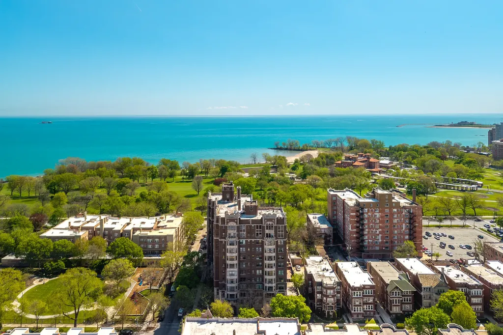 6901 South Oglesby Avenue Chicago IL 60649