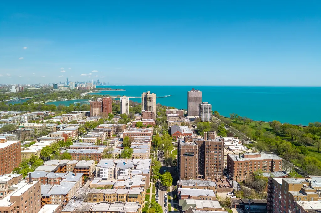 6901 South Oglesby Avenue Chicago IL 60649