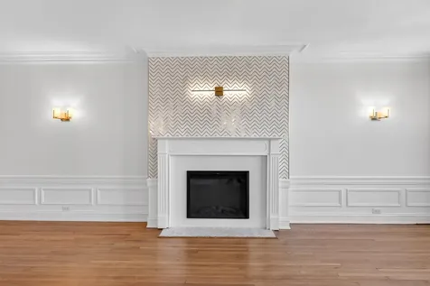6901 South Oglesby Avenue Chicago IL 60649