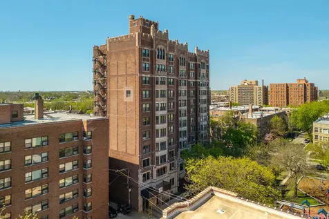 6901 South Oglesby Avenue Chicago IL 60649