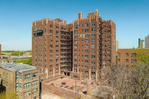 6901 South Oglesby Avenue Chicago IL 60649