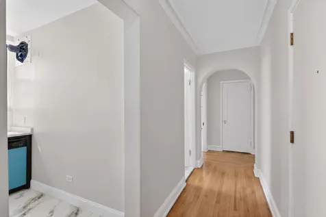 6901 South Oglesby Avenue Chicago IL 60649