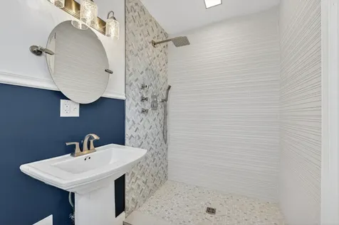 6901 South Oglesby Avenue Chicago IL 60649