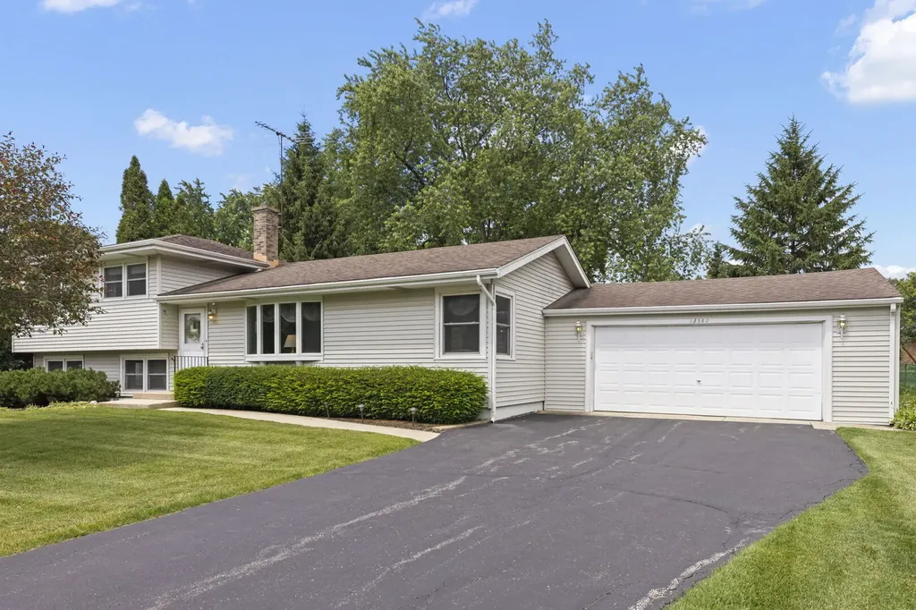 3S582 Behrs Circle Drive Warrenville IL 60555