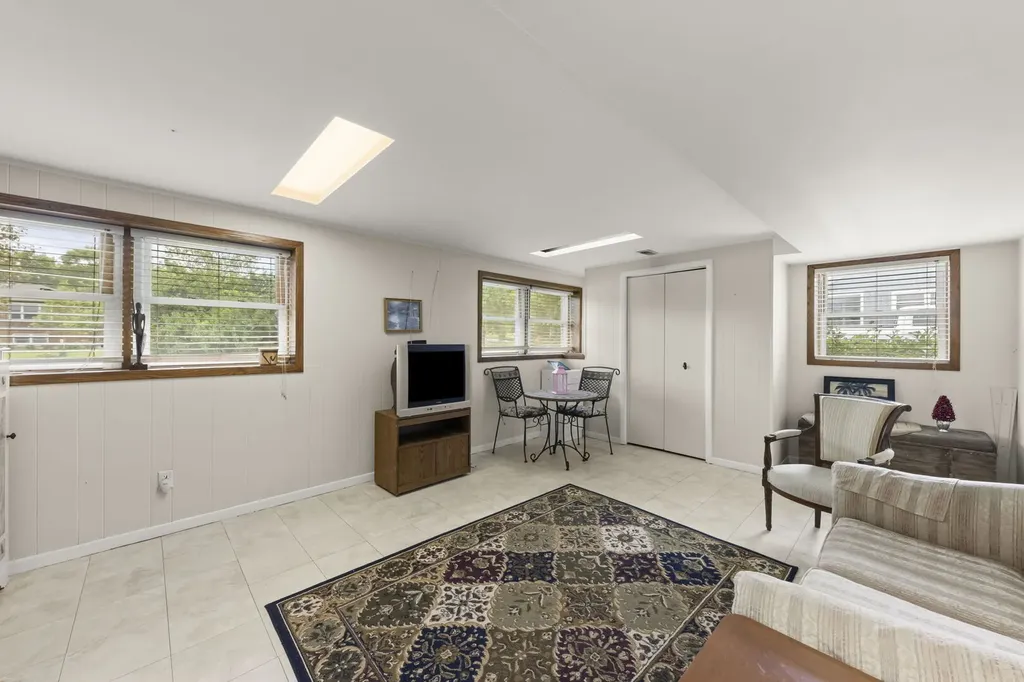 3S582 Behrs Circle Drive Warrenville IL 60555