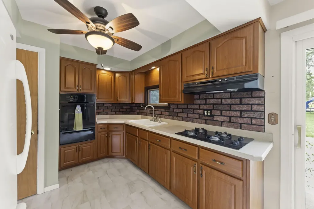 3S582 Behrs Circle Drive Warrenville IL 60555