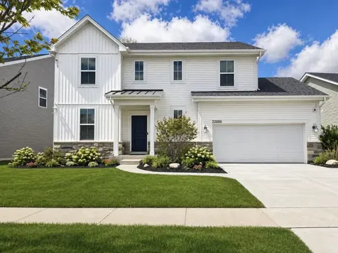 32000 Savannah Drive Lakemoor IL 60051