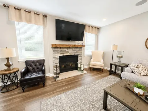 32000 Savannah Drive Lakemoor IL 60051