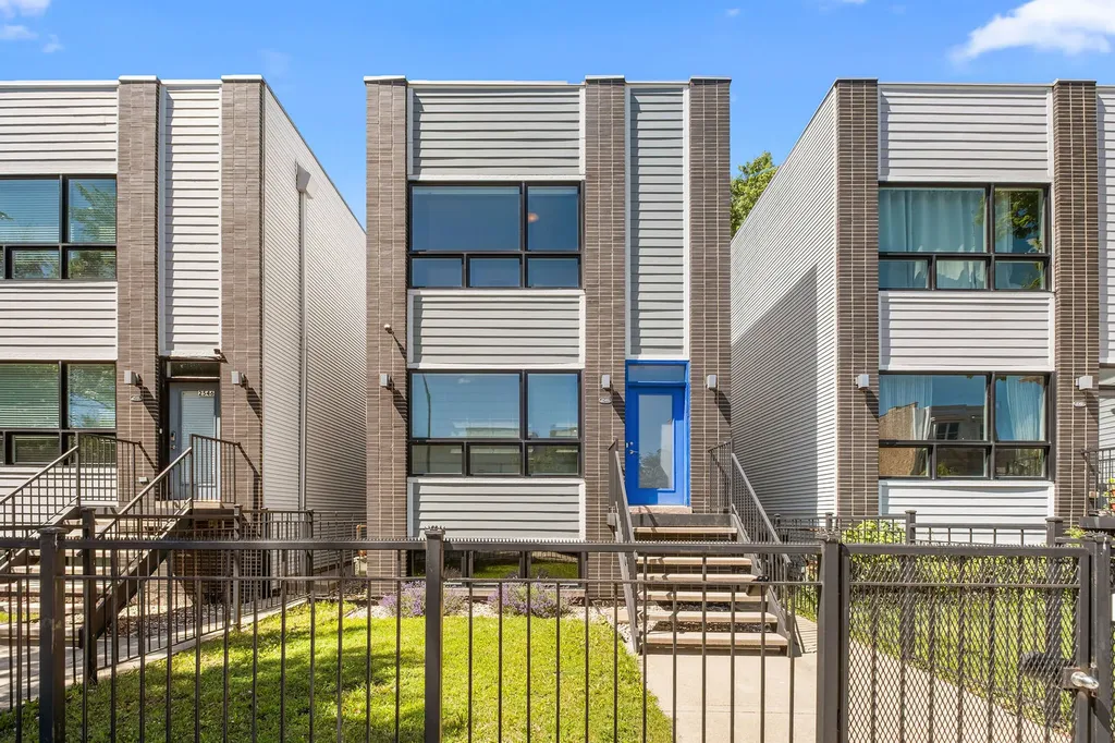2544 West Warren Boulevard Chicago IL 60612