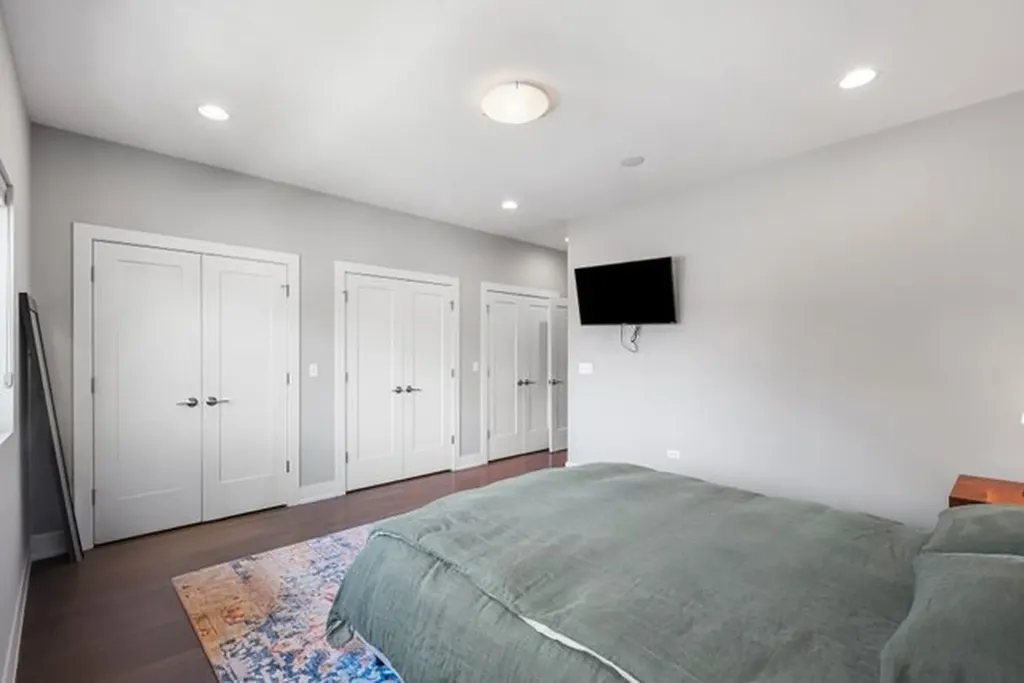 2544 West Warren Boulevard Chicago IL 60612