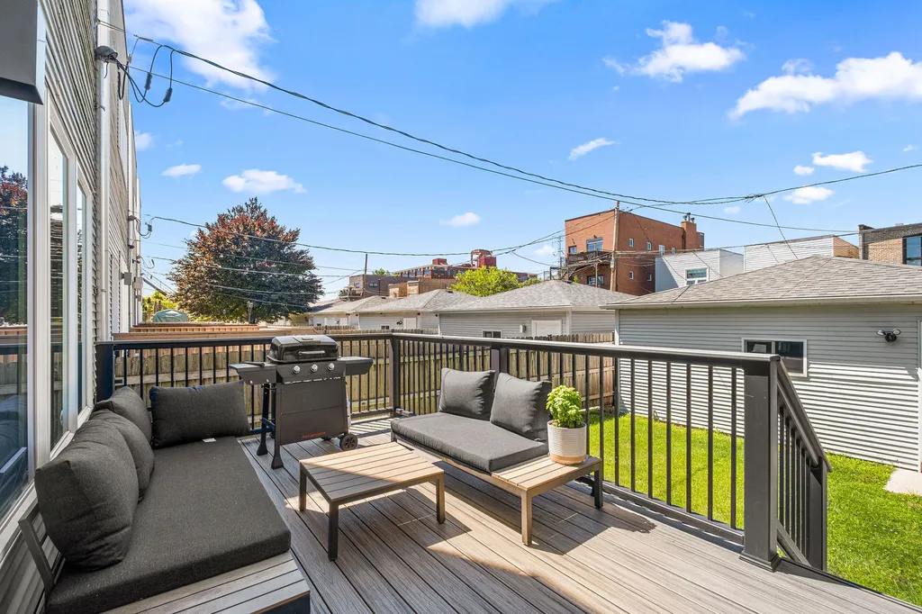 2544 West Warren Boulevard Chicago IL 60612