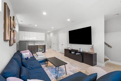 2544 West Warren Boulevard Chicago IL 60612