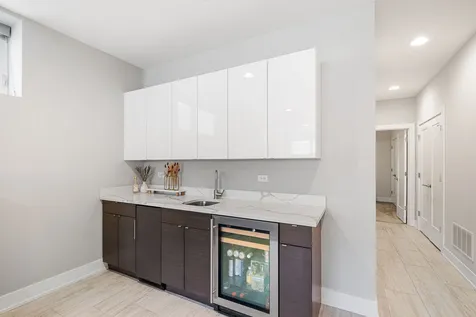 2544 West Warren Boulevard Chicago IL 60612