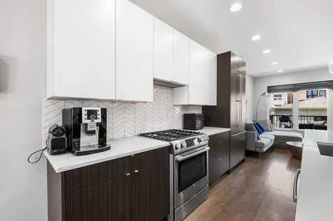 2544 West Warren Boulevard Chicago IL 60612