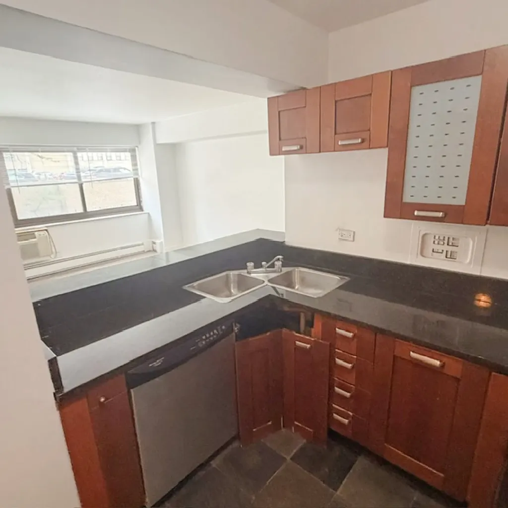 7337 South South Shore Drive Chicago IL 60649