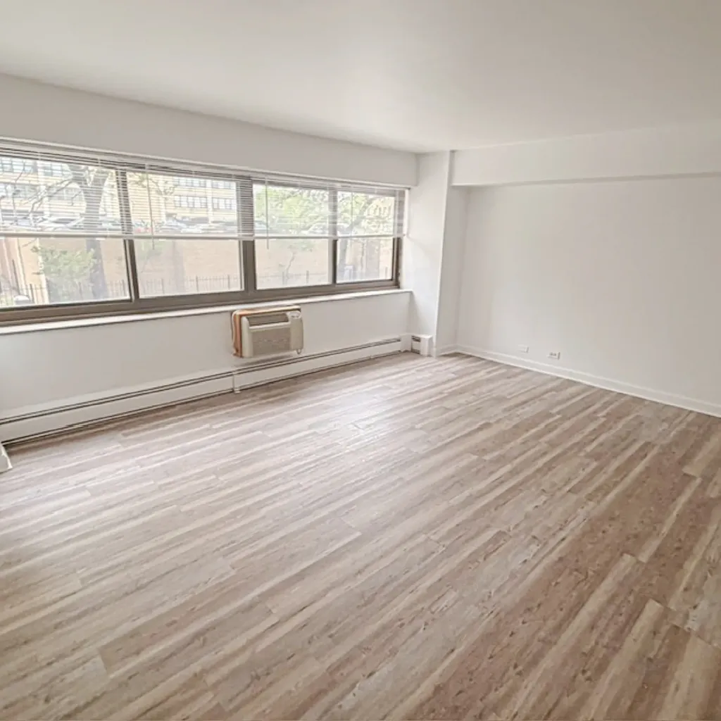 7337 South South Shore Drive Chicago IL 60649