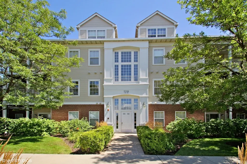 3299 Stratford Court Lake Bluff IL 60044