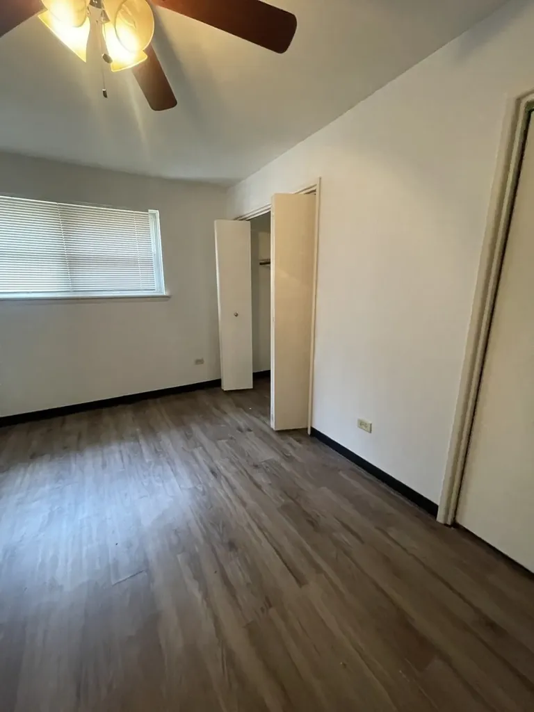 7208 South East End Avenue Chicago IL 60649