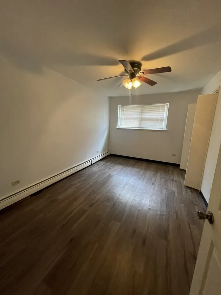 7208 South East End Avenue Chicago IL 60649