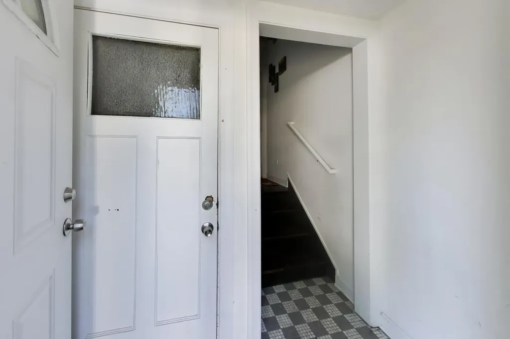 3313 North Kenneth Avenue Chicago IL 60641